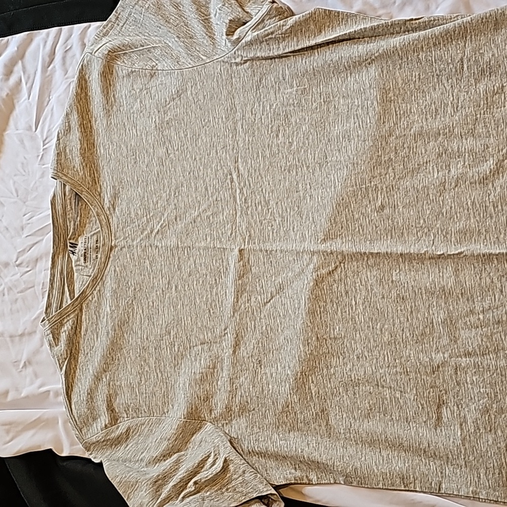 H&M slim fit tshirt